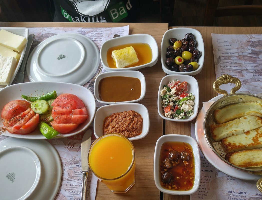 Türk kahvaltı sofrası